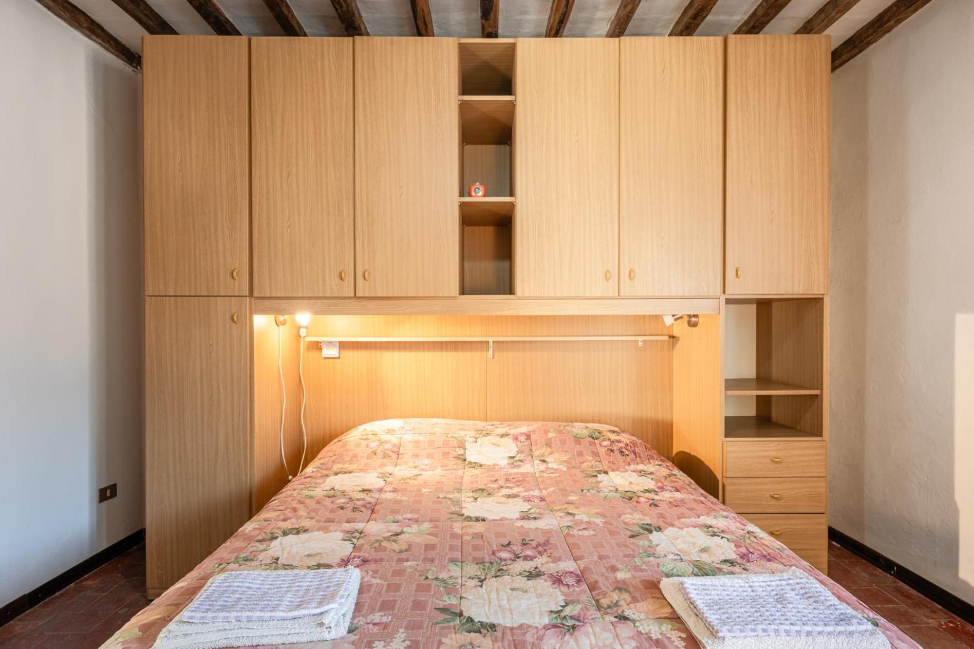 Casa Claire Appartement Prataccio Buitenkant foto